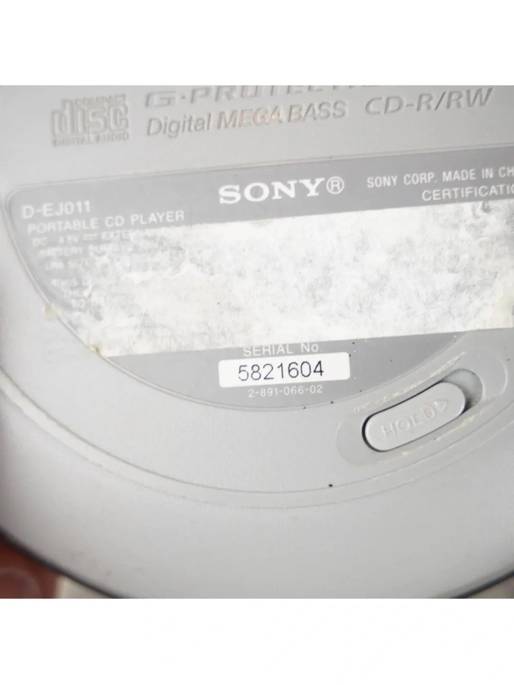Sony D-EJ011 CD Walkman Portable CD Player Discman Silver W/ Headphone Tested